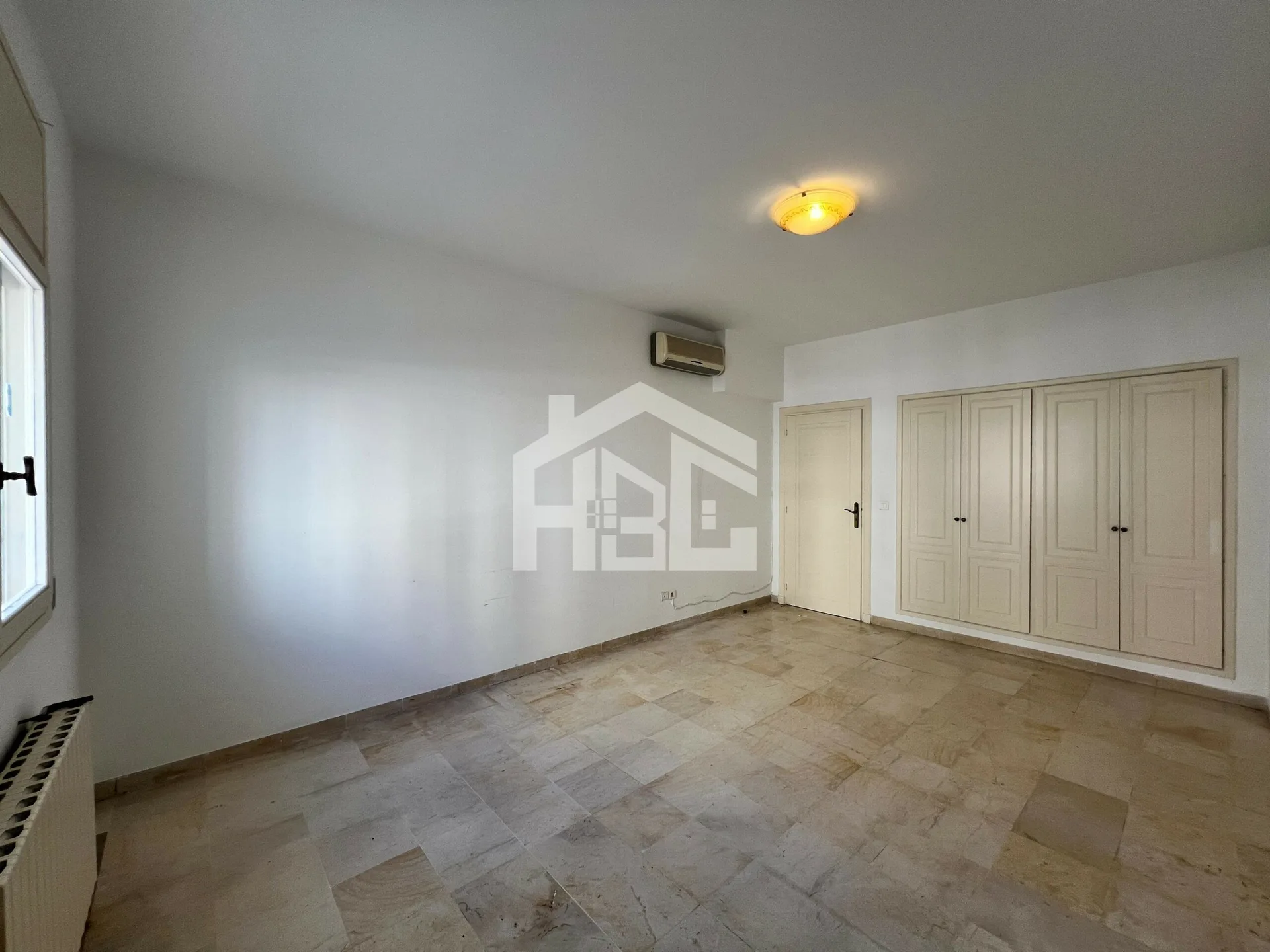 S+3 de 175 m² à Ennasr 1