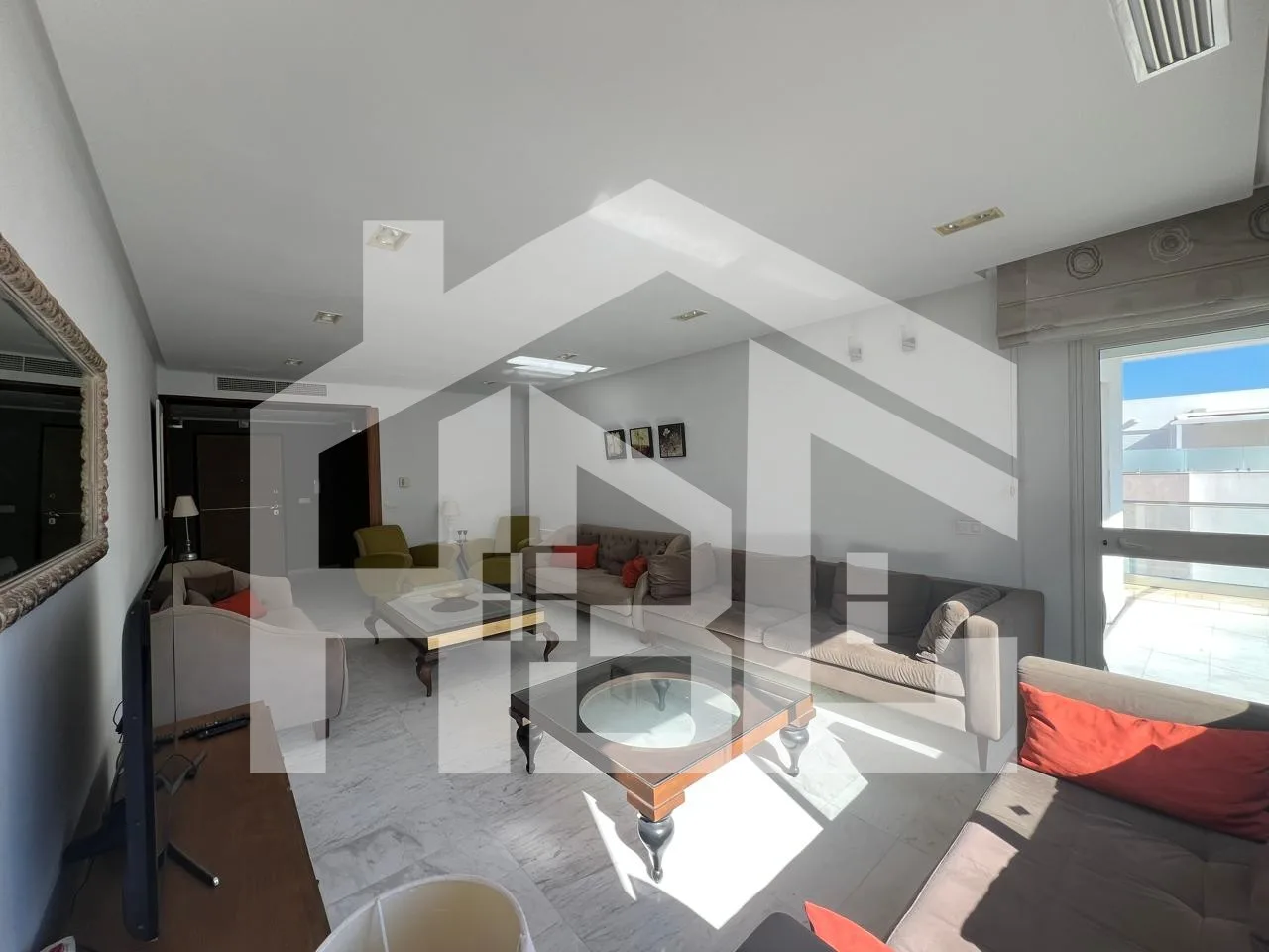 S+3 de 172.54 m² aux Jardins d’Ennasr
