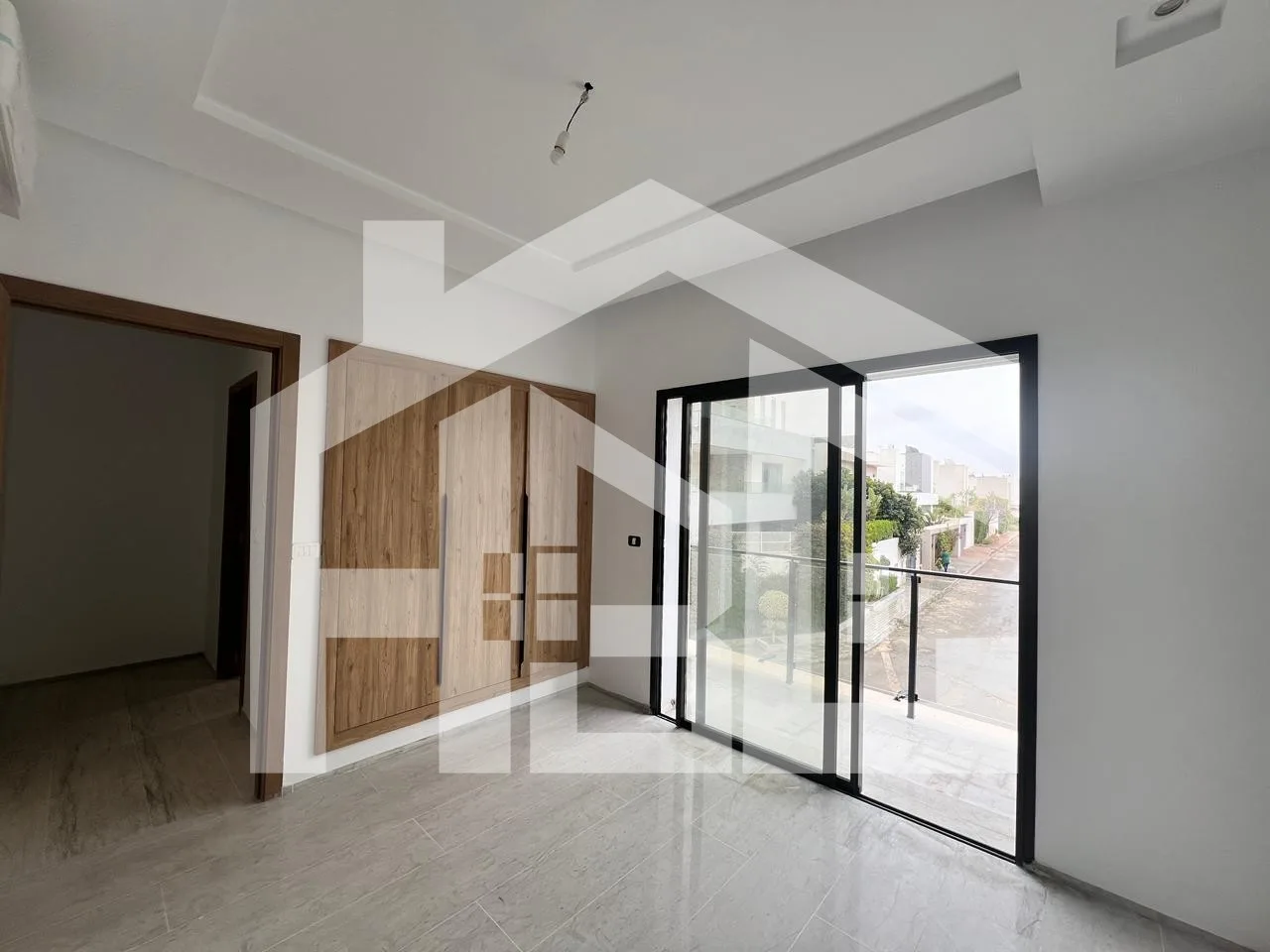 S+1 de 50 m² à Chotrana 1