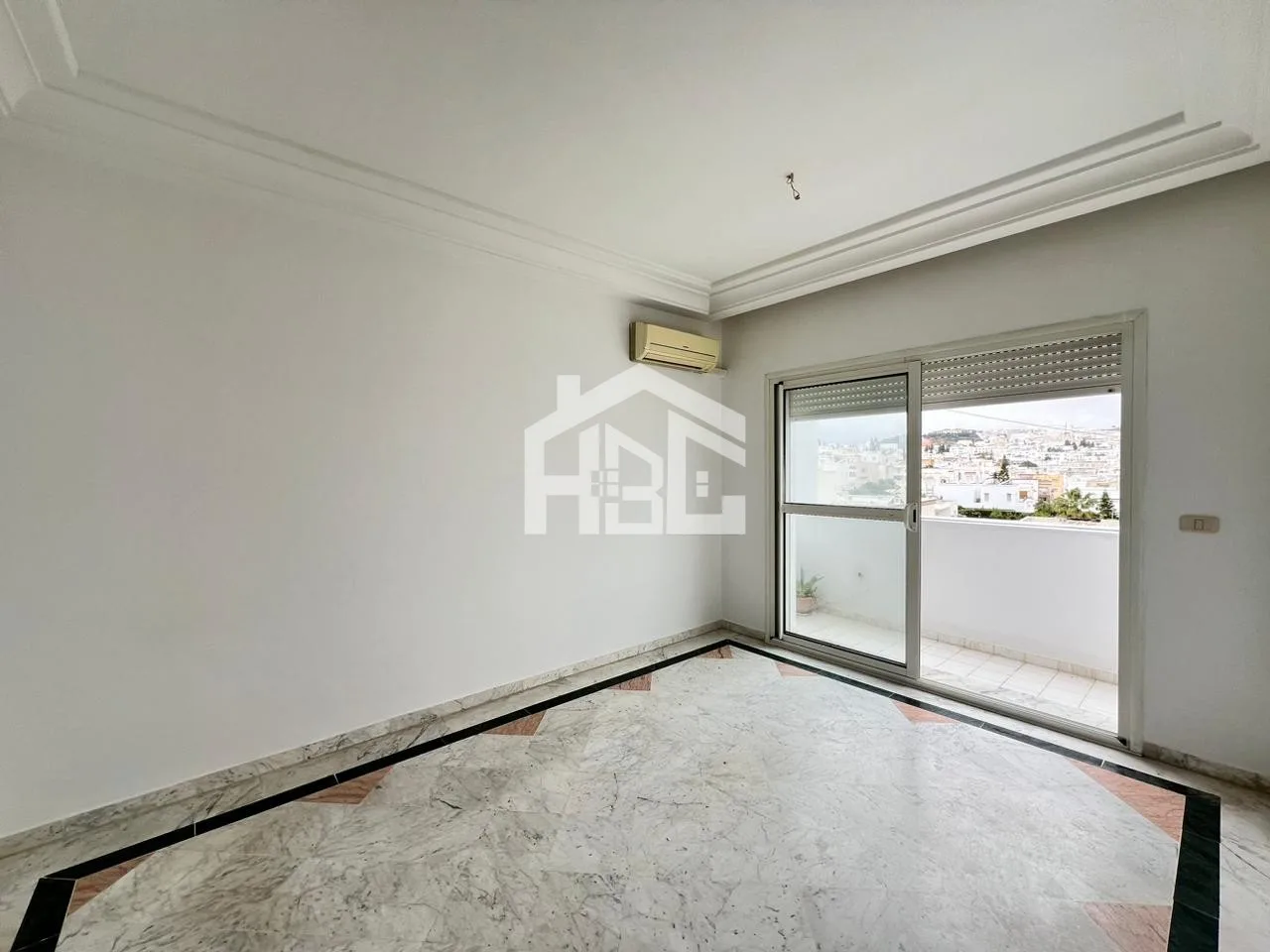 S+1 de 65 m² à Ennasr 2